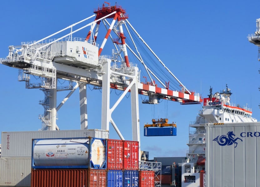 Why Port Drayage Is Key to a Smooth Supply Chain