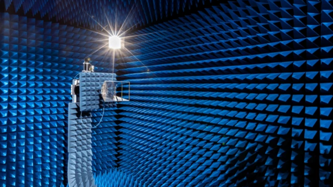How Can an Antenna Testing Chamber Enhance Wireless Performance